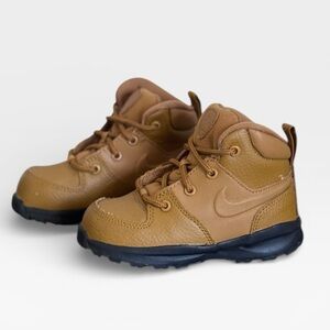 🌾 Nike Manoa Mid Wheat Boys Toddler Boots Size 7C Brown Lace-Up